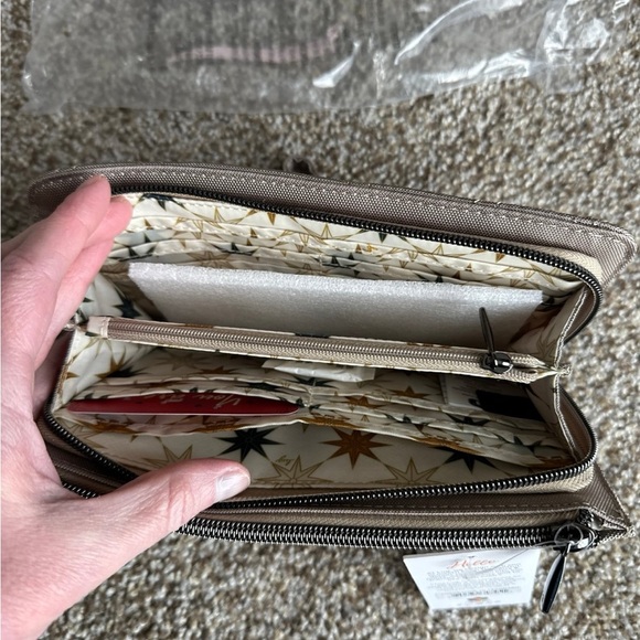 Lug arabesque Wristlet Wallet sand taupe ultra X - Picture 5 of 7